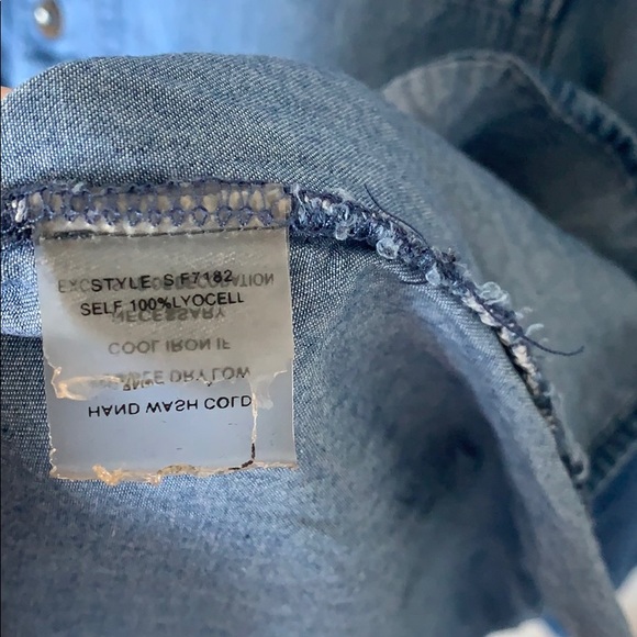 Market & Spruce Chambray Top - Picture 4 of 7